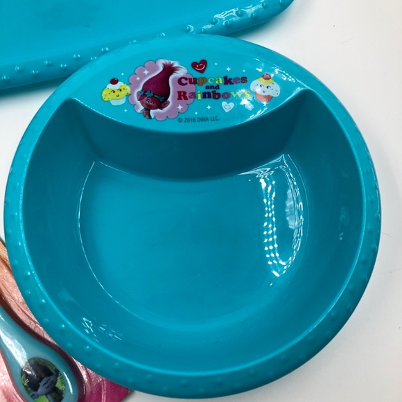 Trolls Movie Kids Dinnerware Set - Picture 2 of 4